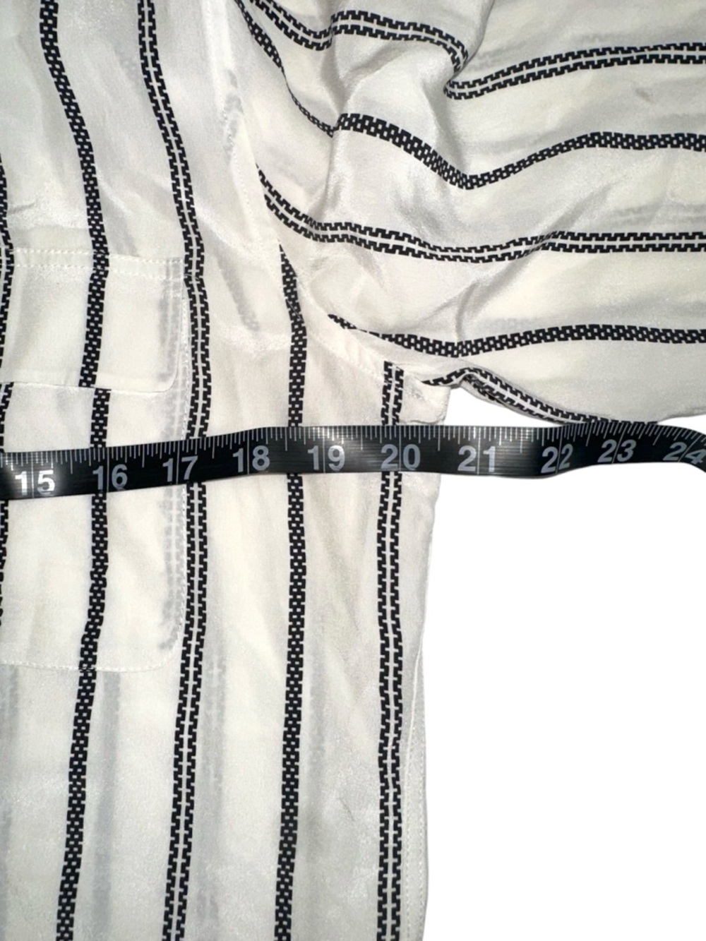 Equipment Femme Silk White Black Striped Button-Down Long Sleeve Shirt SMALL - Picture 5 of 6